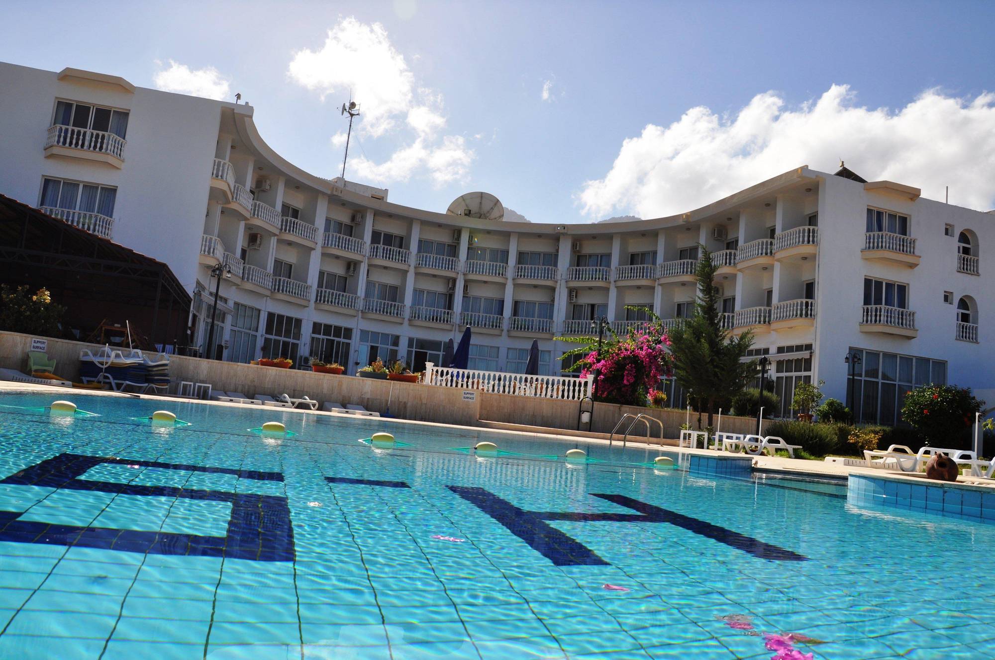 Sempati Hotel Lapithos  Ngoại thất bức ảnh